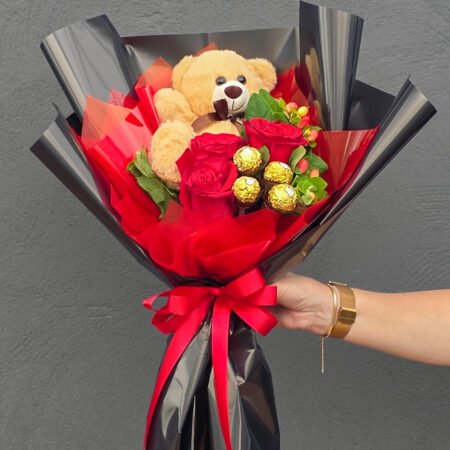Ramalhete 3 Rosa Importada (Cor Vermelha) + Ferrero + Urso Pelúcia • Outono 2025