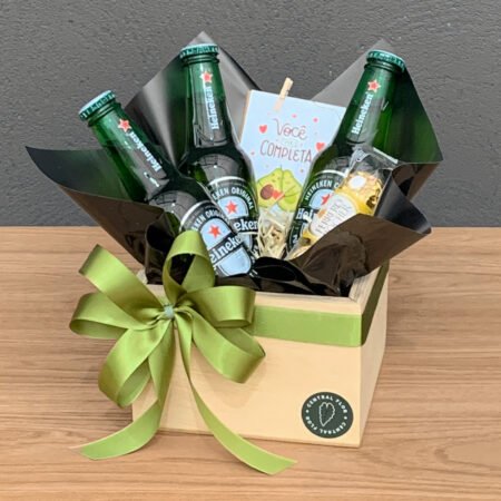 Cesta 3x Heineken + Ferrero Rocher + Cartão "Você Me Completa"