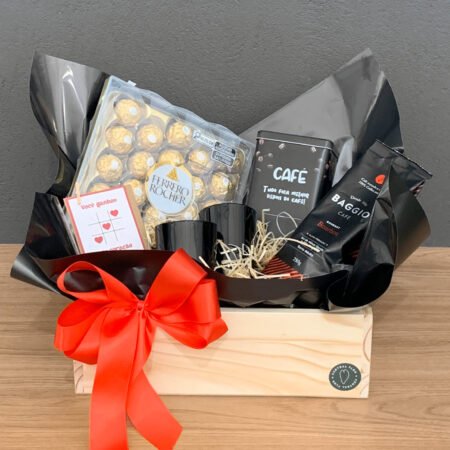 Cesta Ferrero Rocher + 2x Canecas + Café Baggio + Lata Para Café + Cartão "Você Ganhou Meu Coração"