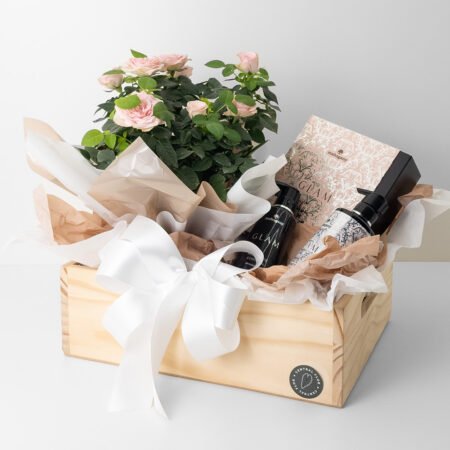 Cesta Mini Rosa P15 Rosa + Kit Hidratante e Sabonete Glam Mahogany