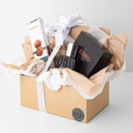 Cesta Perfume Masculino Cedro + Bombons Recheados